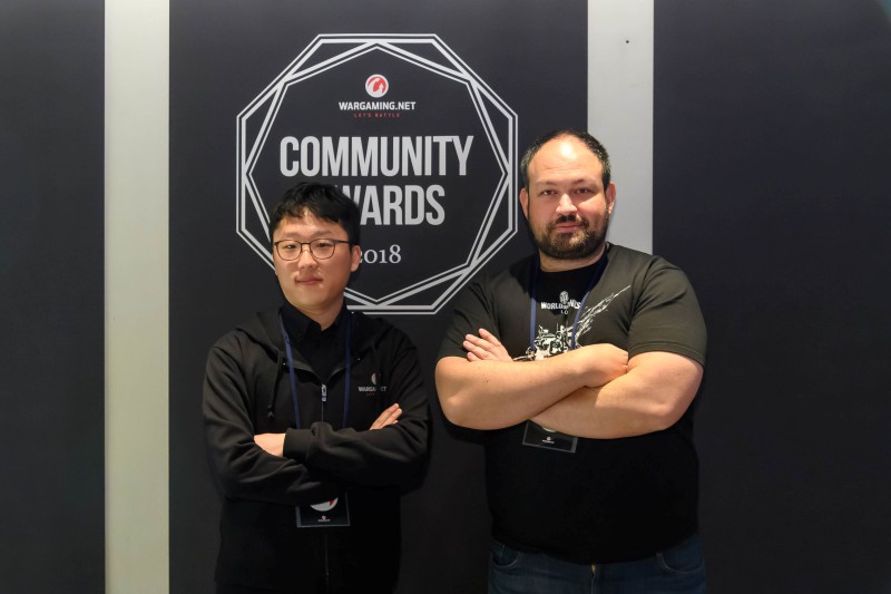 ▲알렉산더 드 조르지오 월드오브탱크 APAC 퍼블리싱 디렉터(오른쪽)와 서빈 프로덕트 매니저