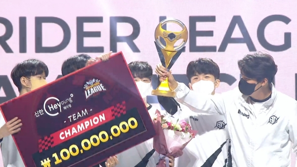 출처=카트라이더 e스포츠 트위치