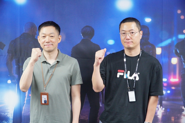 <사진> 넥슨게임즈 김명현 디렉터(왼쪽)과 정동일 기획팀장