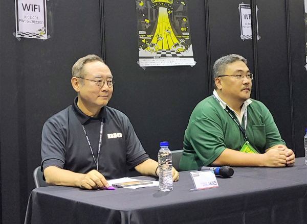 BIC 서태건 조직위원장(왼쪽), 스토브인디 총괄 여승환 이사