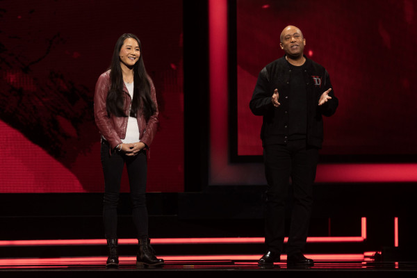 <사진> 디아블로 4 개발팀에 티파니 왓(좌), 크리스 윌슨(우)