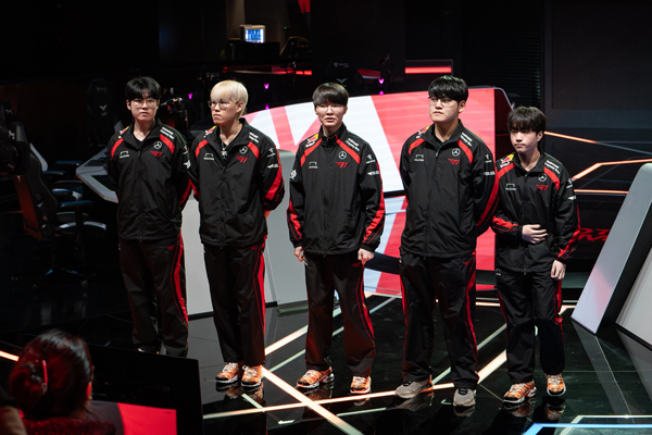 <사진> 2024 LCK 스프링 1라운드서 1위를 차지한 T1 (제공-LCK)