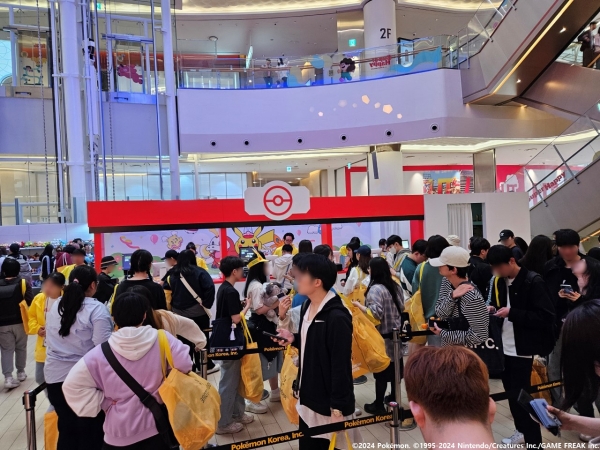 포켓몬 스토어 잠실점. 포켓몬 타운 2024에서는 팝업스토어, 퍼레이드 등 , 포토타임 등 다양한 체험행사들이 개최됐다