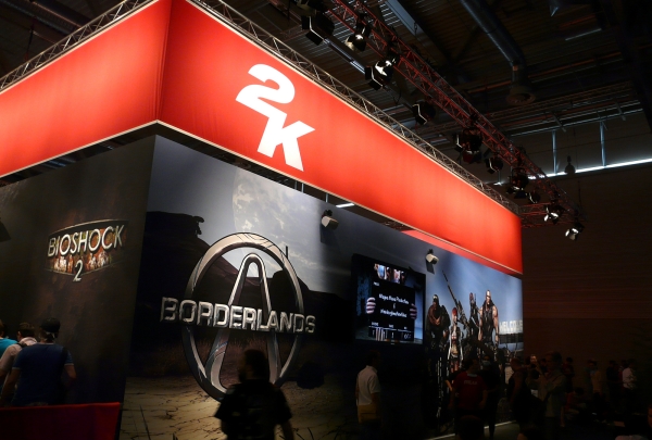 2009년 개최된 제1회 게임스컴의 2K 게임즈 부스, 2K 게임즈와 기어박스의 관계를 엿볼 수 있다