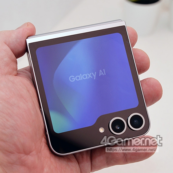 플립6의 서브 디스플레이.