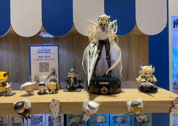 현장에서는 높은 퀄리티를 자랑하는 크라운 피규어의 예약도 진행됐다.