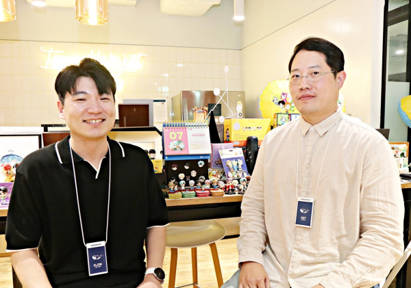 그램퍼스의 손지원 PD(왼쪽)와 김지인 대표