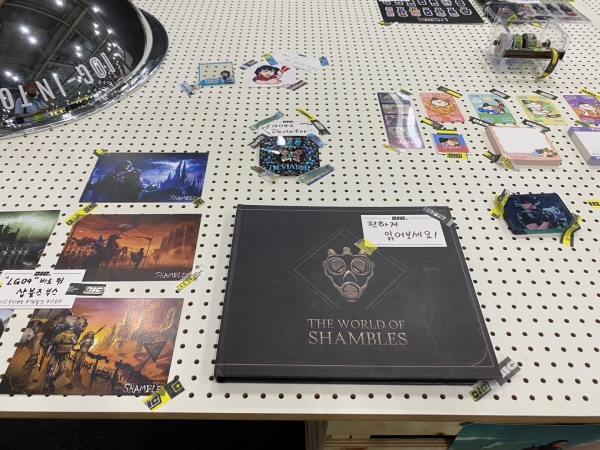 부스당 최대 2개의 굿즈를 전시할 수 있다