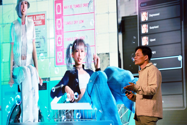 <사진> 인조이 – 김형준 PD]