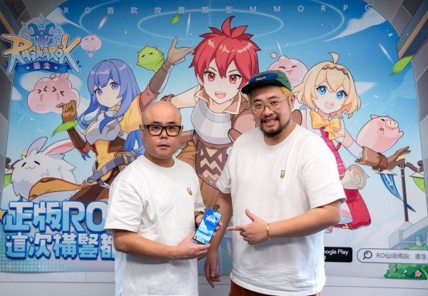 (왼쪽부터)그라비티 게임 비전 김진환 대표, '라그나로크: 리버스' 베노 프로듀서