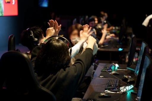 어느 쪽도 질 수 없는 싸움. 이제 시작이다!