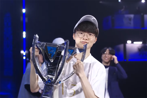 (출처-롤드컵 중계방송)