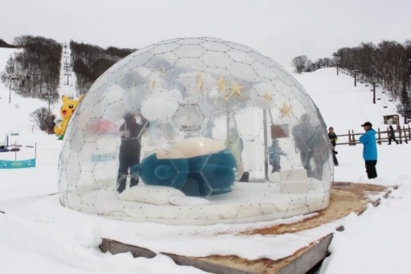 겨울잠이라도 자고 있는 것처럼 새근새근 자고 있다. 돔 텐트 덕분에 춥지는 않은 것 같다.