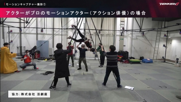 액션 배우는 캐릭터의 개성을 살린 연기부터 전용 장비를 이용한 아크로뱃까지 폭넓게 대응할 수 있다.