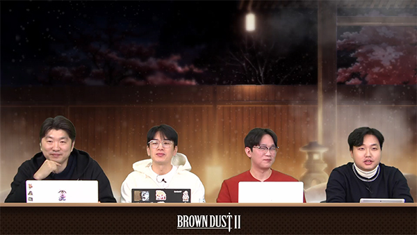 (왼쪽부터) 김종호 사업실장, 이준희 총괄 PD, 서종원 스토리팀장, 한성현 원화팀장