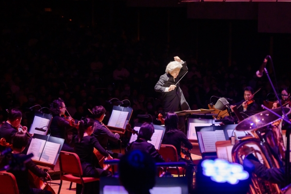 <사진 출처-BIG ART> 지휘자 쿠리타 히로후미