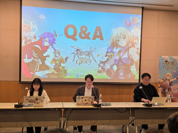 좌로부터 그라비티 정주희 사업PM, 정기동 사업PM, 신지환 운영담당