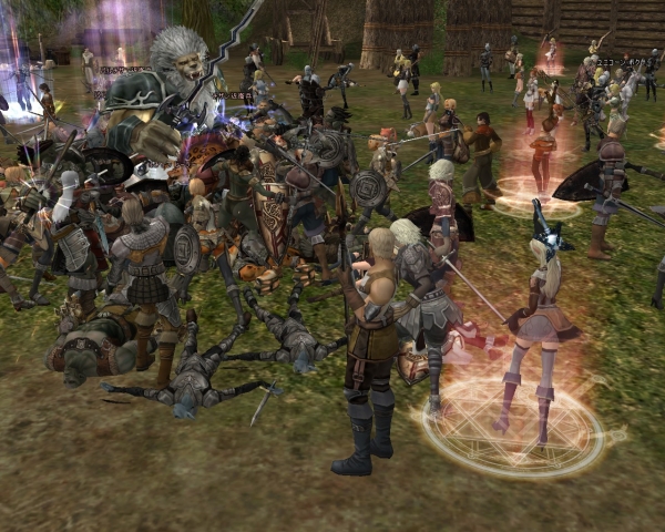 오픈 베타가 시작된 지 한 달이 지났을 때의 아지트전 풍경. 4Gamer에서 '리니지 2'의 타이틀 페이지를 열면 53페이지가 있고, 기사 작성 시점에 무려 1,304건의 기사가 있었다.