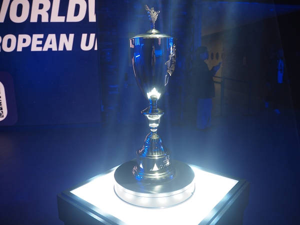 이번 대회의 우승 트로피는 과연 누구 손에?