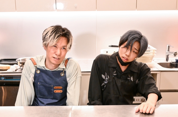 모두, 기분은 '벌써 게리오스'