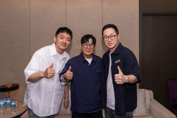 (왼쪽부터) 최홍영 개발 총괄, 이성구 총괄, 강정수 사업 실장