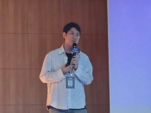 곰블 크리스 장 대표