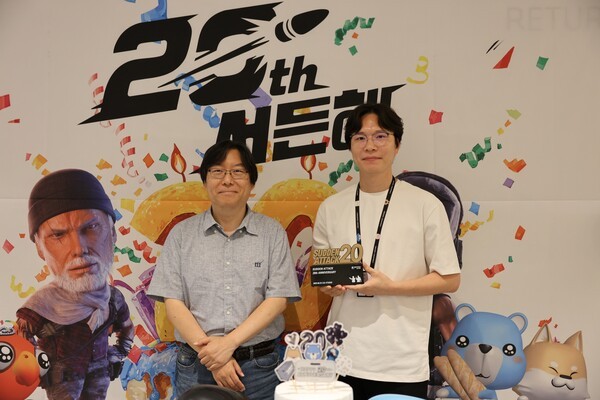 넥슨게임즈 박용현 대표(왼쪽)와 김태현 디렉터