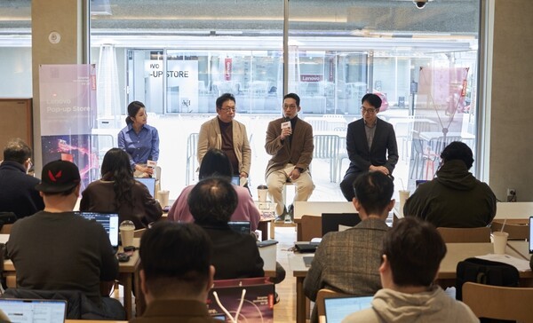 (오른쪽부터) 인텔코리아 김현준 부사장, 한국레노버 임철재 전무, 신규식 대표