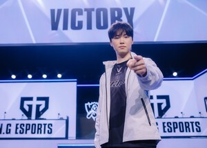 [롤드컵] TES 넘어선 쵸비 정지훈 "8강에서도 좋은 모습 보여드릴 것" 