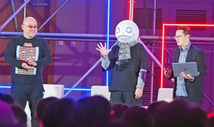 카미야 히데키 × 요코 타로, 지스타에서 밝힌 ‘비범한 창작 철학’